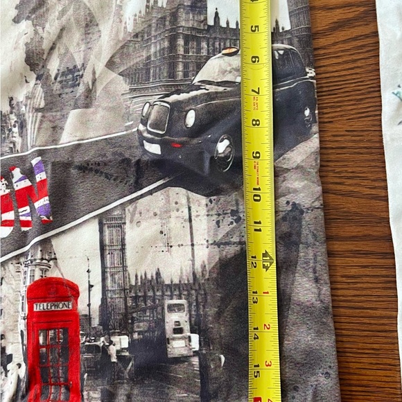 Square 17”x17” pillow case LONDON - Picture 5 of 6